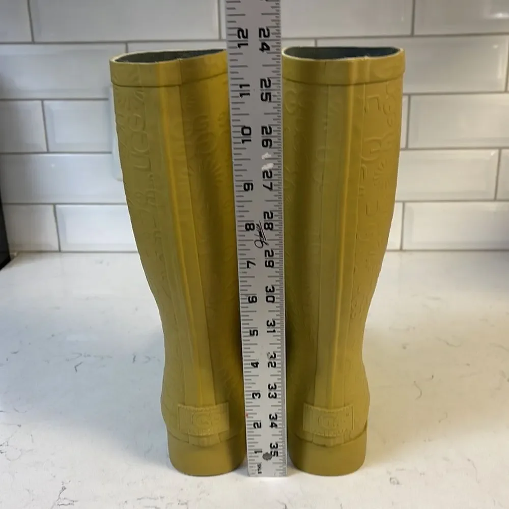 UGG Women’s Wilshire Logo Rubber Rain Boot Size 5, Mustard Yellow